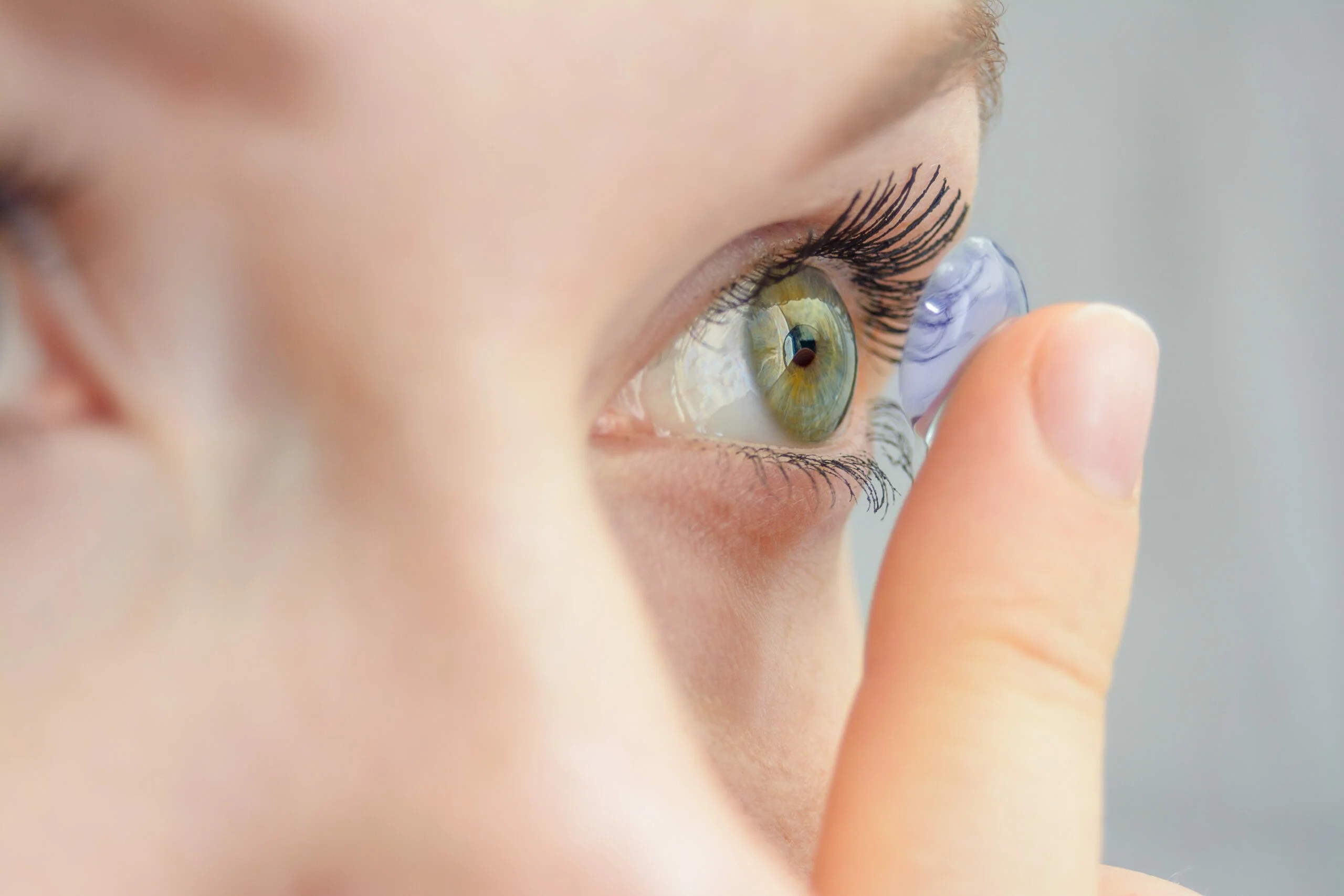 Mitos e verdades sobre lentes de contato.